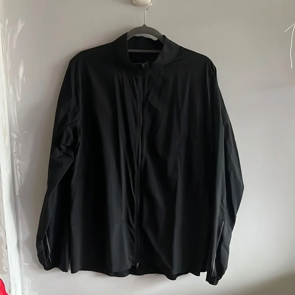 Lululemon lightweight jacket